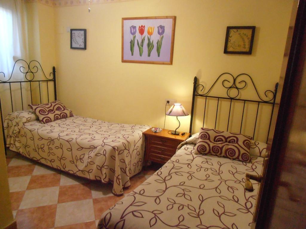 Alojamiento Rural Torre Hueca Hotel Pinos Puente Habitación foto